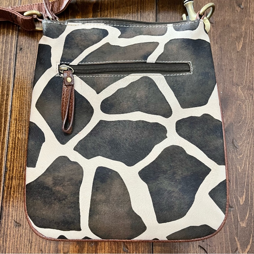 Giraffe print crossbody bag purse classic style goes with everything - Picture 5 of 5